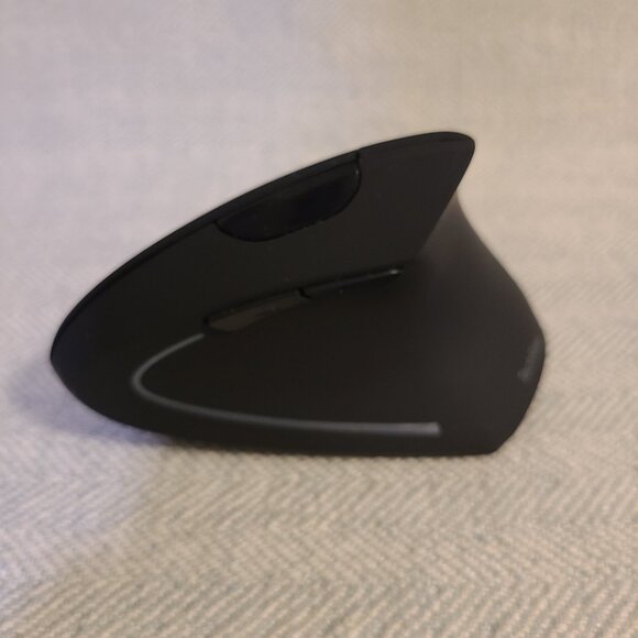 Techrise brand 2.4 Ghz optical vertical mouse for desktop, PC, mac books - Picture 3 of 7